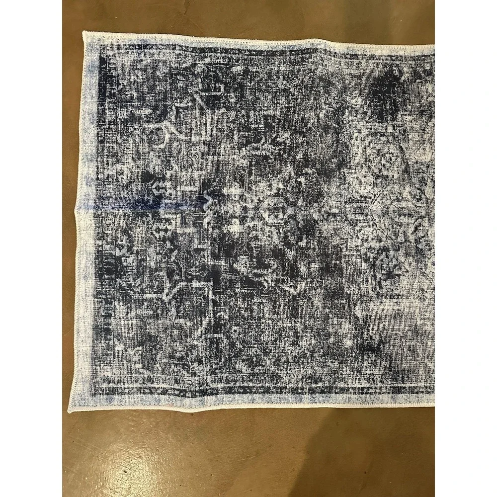 Washable Rug 2'6